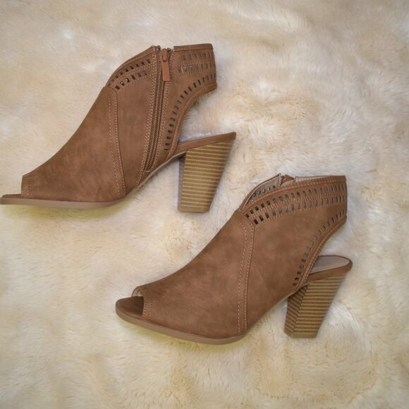 Chinese Laundry Peep Toe Booties Size 7.5 Brown Faux Leather Heeled Boots - Picture 9 of 13